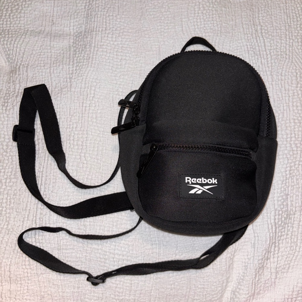 🖤 Reebok Mini Backpack – Black 🖤